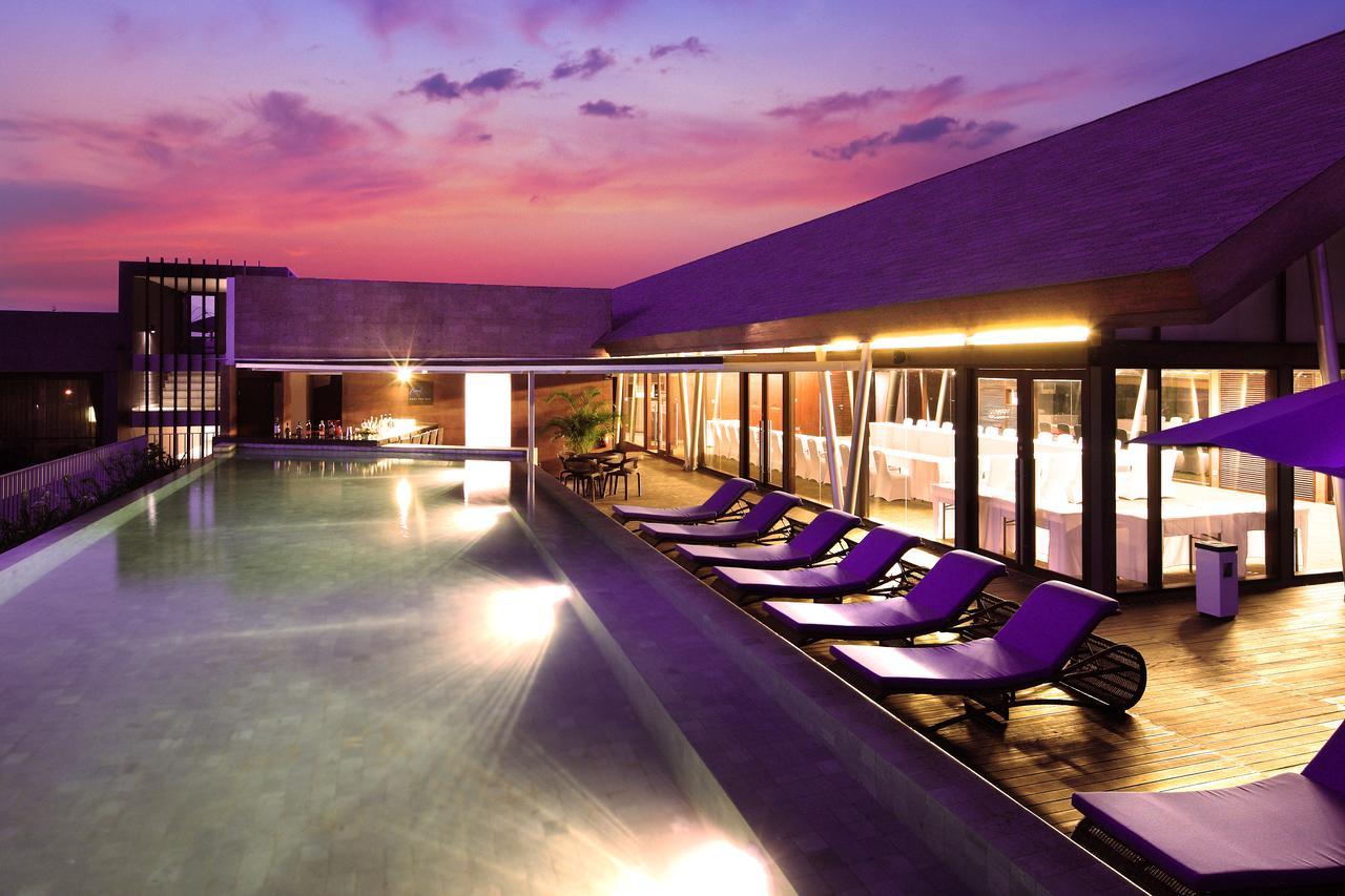 Suites By Watermark Hotel And Spa Jimbaran Exteriör bild