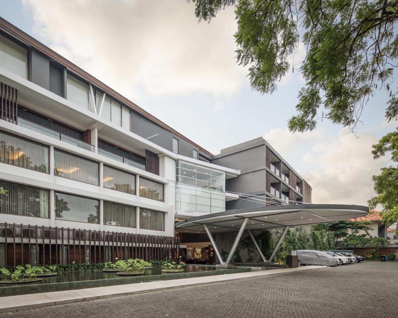 Suites By Watermark Hotel And Spa Jimbaran Exteriör bild